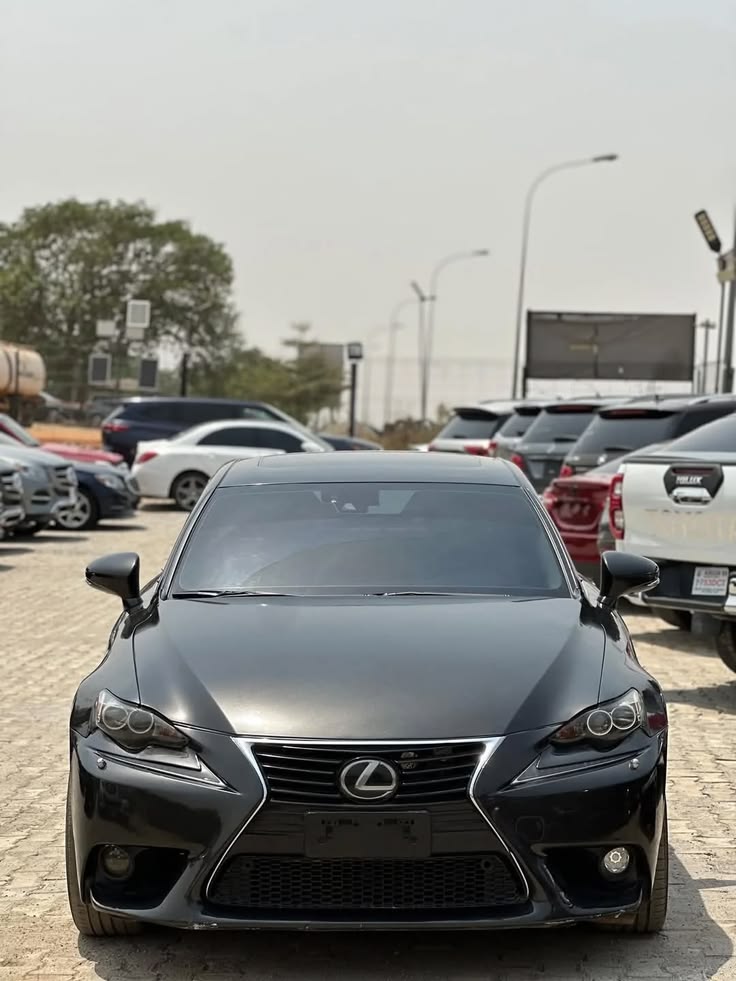 LEXUS IS350 — 2015