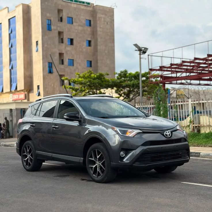 Toyota RAV4 XLE 2018