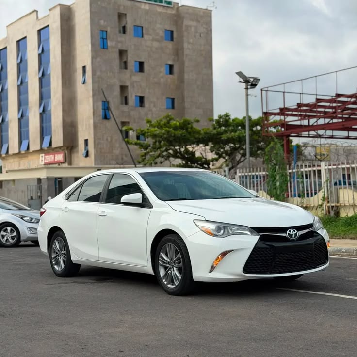 Toyota Camry SE 2015