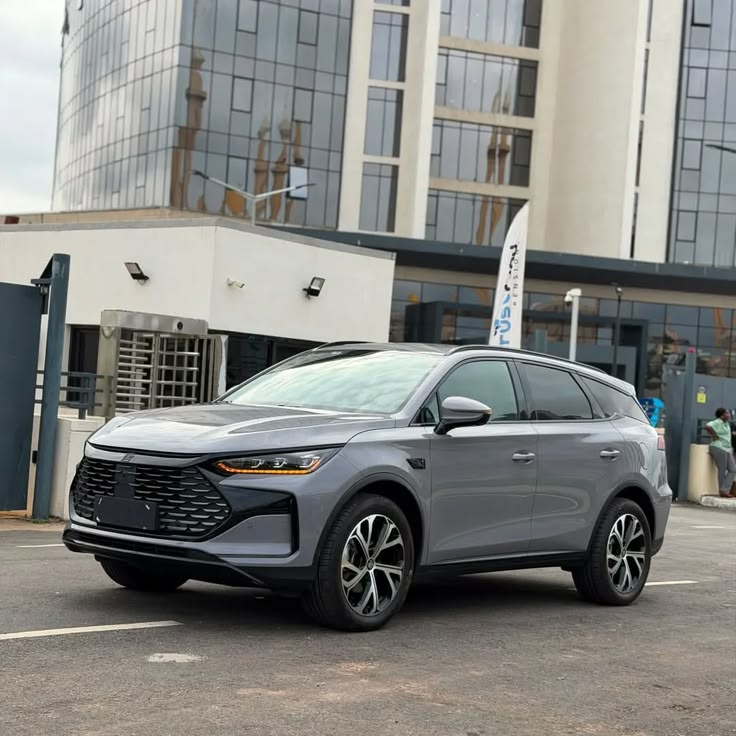 BYD Tang DM-i 2025